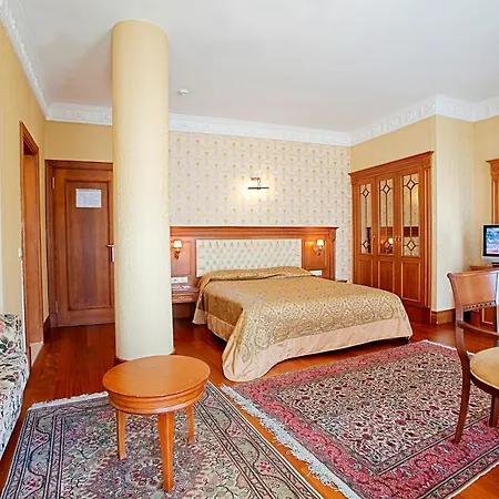 Hotel Sumengen 4*